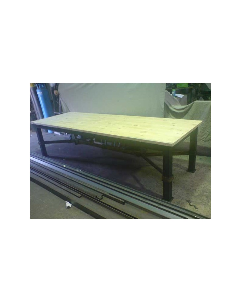 mesa de grandes dimensiones en forja ref.MAY2330