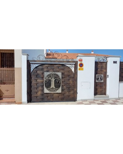 Puerta de acero forjado ref. 300076 - 3