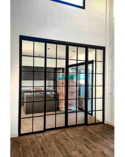 Puerta amplia que gana luminosidad y amplitud