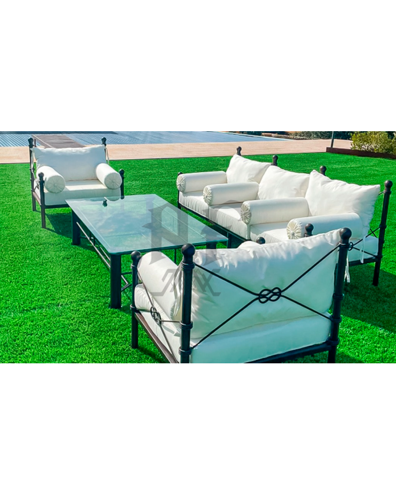 Apreciese los detalles del respaldo.