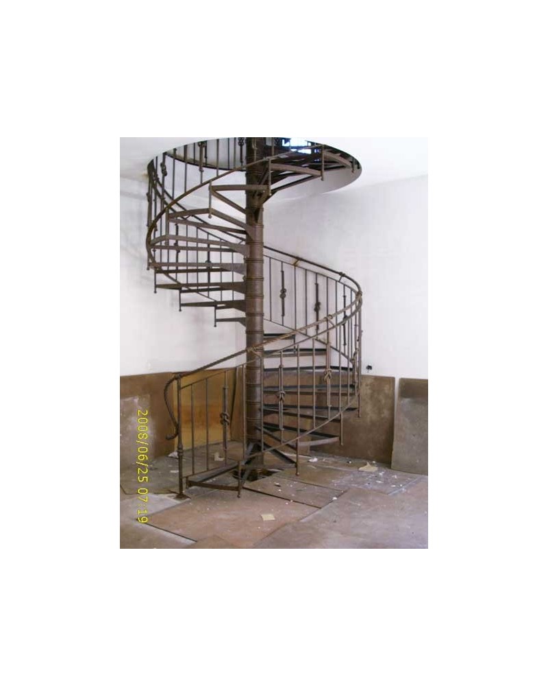 Escalera de caracol de forja ref.MAY10201