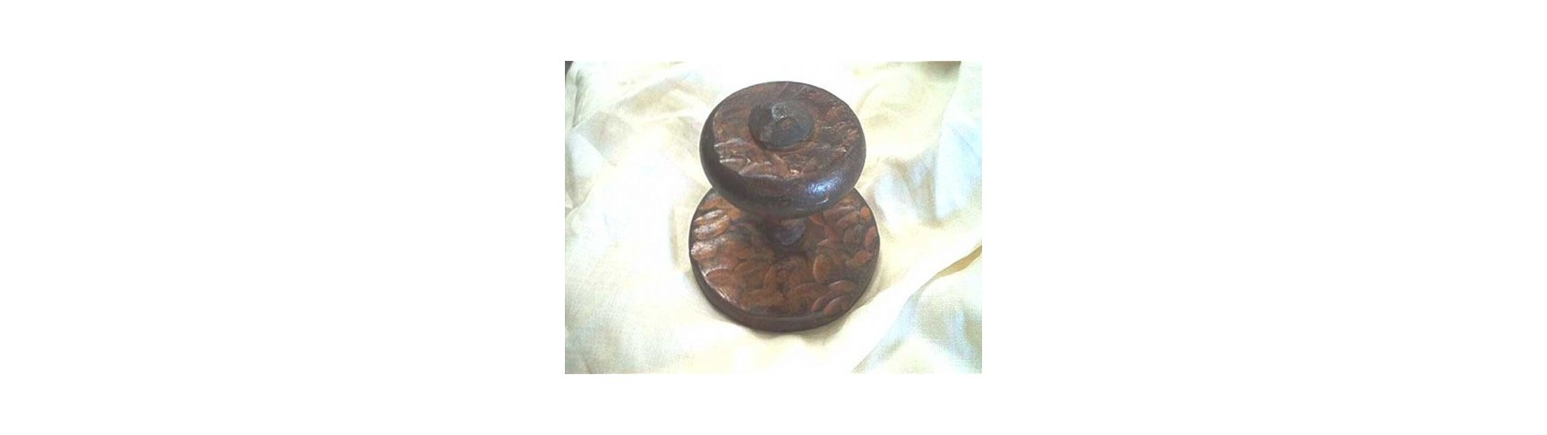 Herrajes de Forja-Pomos de forja de diseño o tradicional